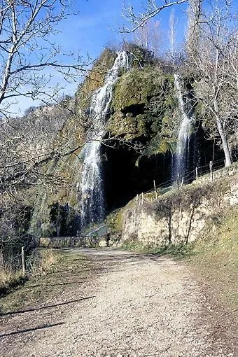 Salles-la-Source Gite Des Conquettes צרפת